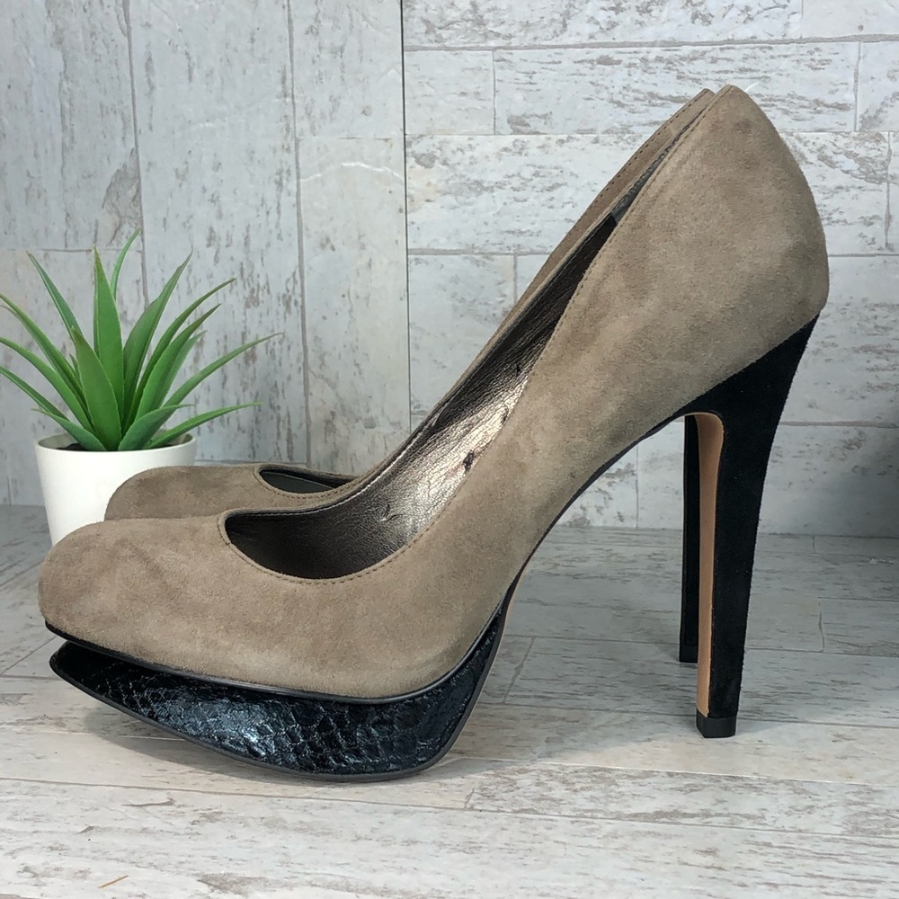 SAM EDELMAN ‘Ulysa’ Platform Pump Heels Beige / Putty Suede WOMENS Size 8 M EUC